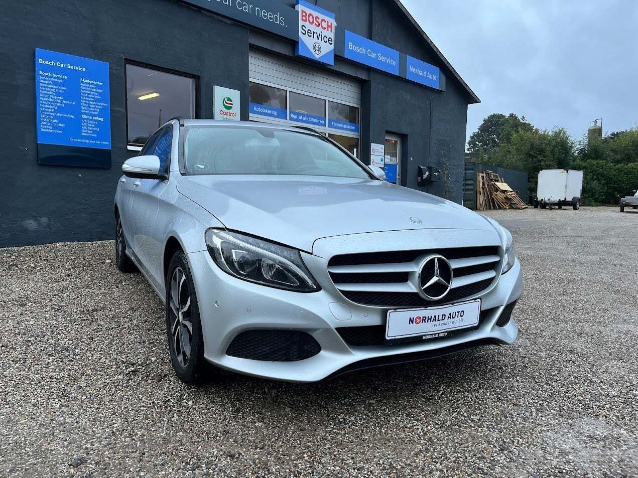 Sølv Mercedes C220 fra 2014