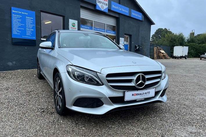 Sølv Mercedes C220 fra 2014