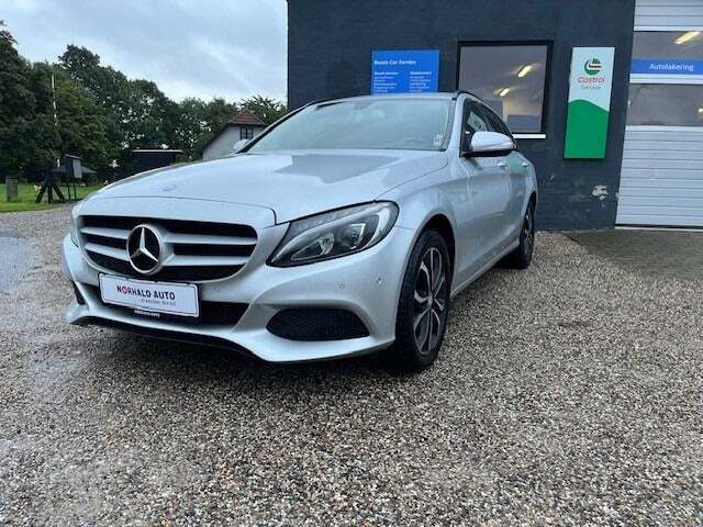 Sølv Mercedes C220 fra 2014