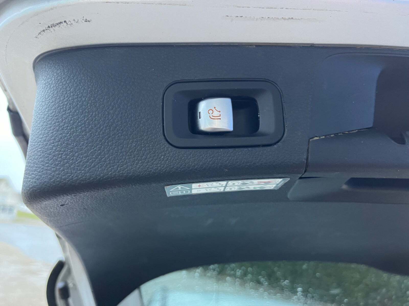 Sølv Mercedes C220 fra 2014