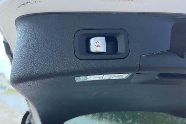 Sølv Mercedes C220 fra 2014