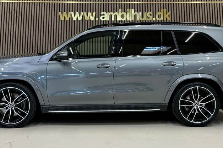 Grå Mercedes GLS400 d fra 2020