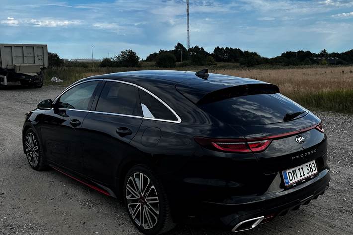 Sort Kia ProCeed fra 2019