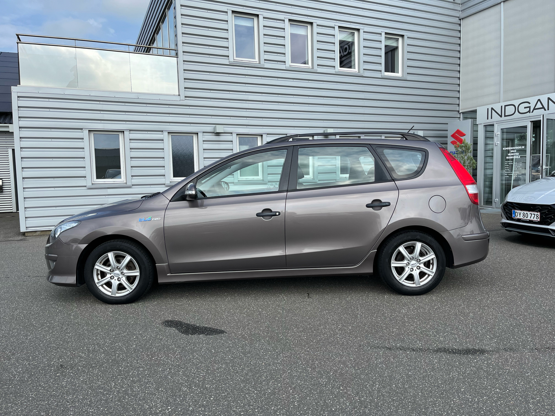 Brun Hyundai i30 fra 2012