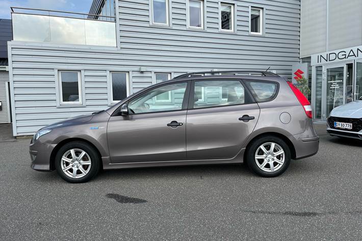 Brun Hyundai i30 fra 2012