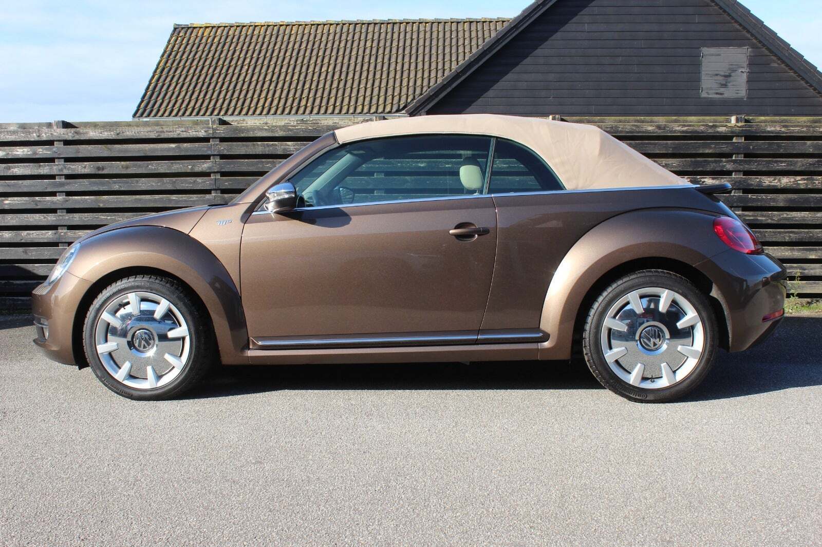 Brun VW The Beetle fra 2013