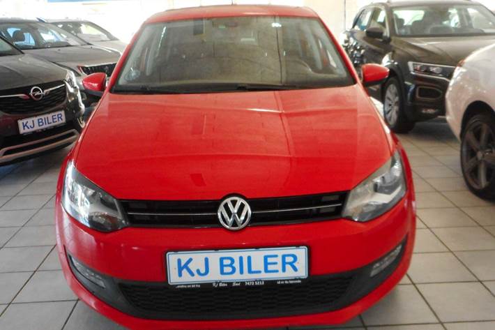 Rød VW Polo fra 2013