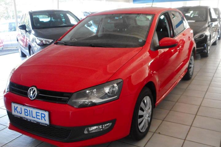 Rød VW Polo fra 2013
