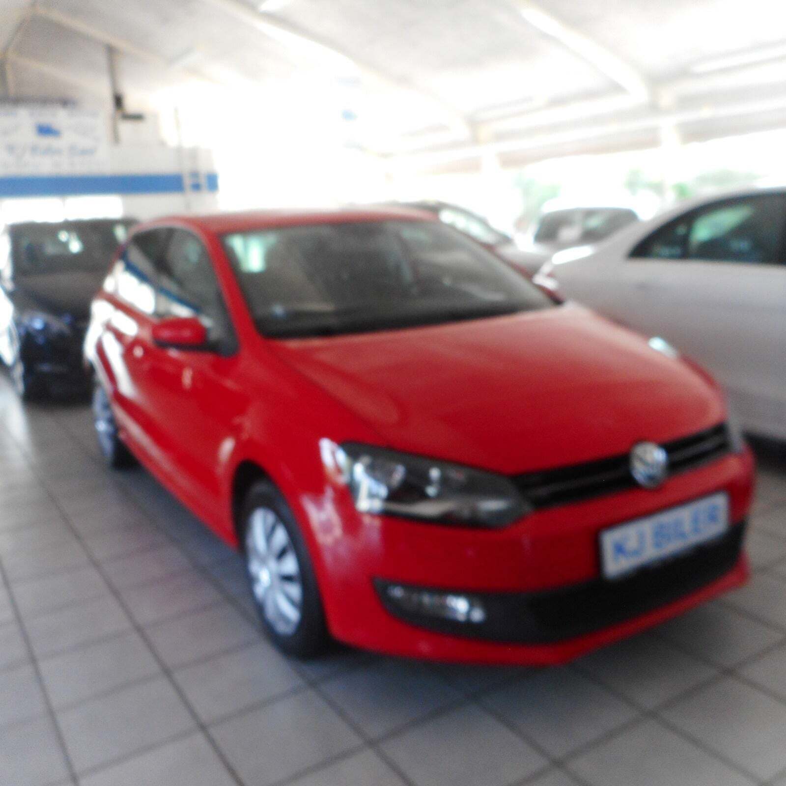 Rød VW Polo fra 2013