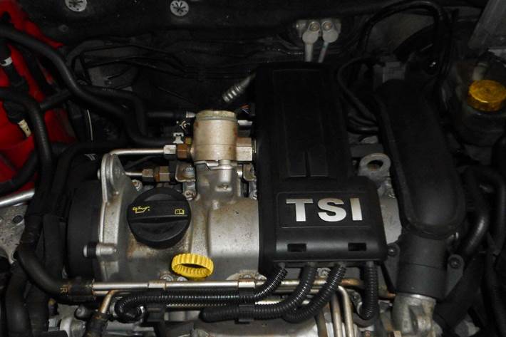 Rød VW Polo fra 2013