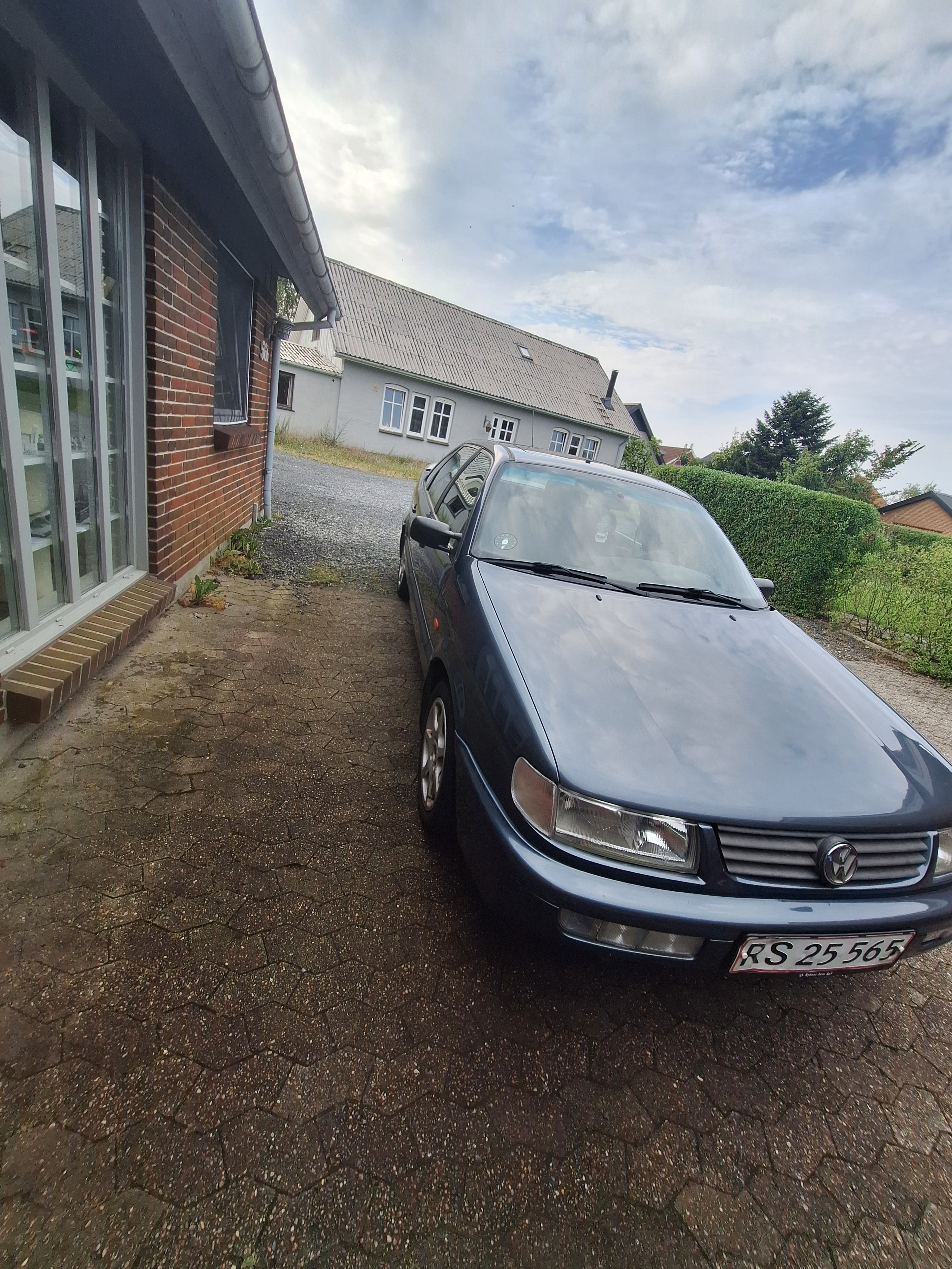 VW Passat 1,8 LIMOUSINE