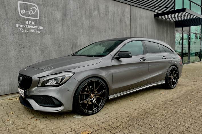 Grå Mercedes CLA220 d fra 2017 set udefra