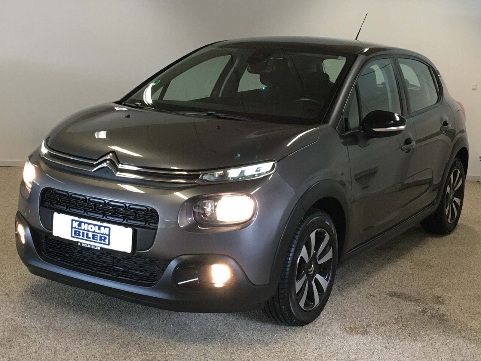 Grå Citroën C3 fra 2019 set udefra