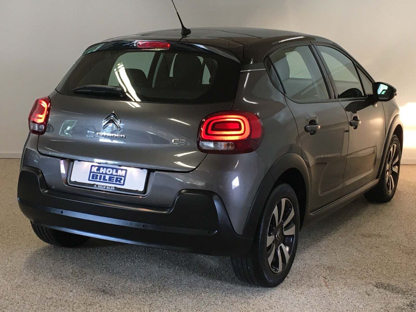 Grå Citroën C3 fra 2019 set udefra