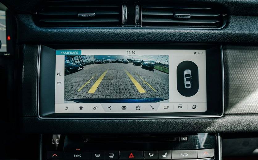 Jaguar XF