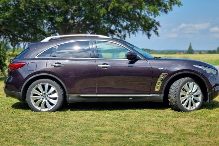 undefined Infiniti FX50 fra 2012