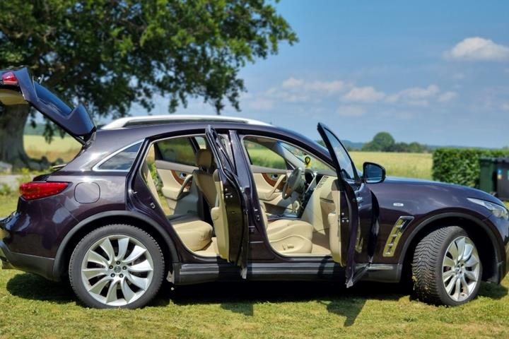 undefined Infiniti FX50 fra 2012