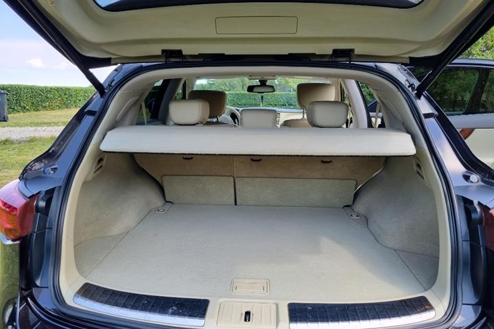 undefined Infiniti FX50 fra 2012