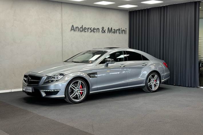 Grå Mercedes CLS63 AMG fra 2011 set udefra