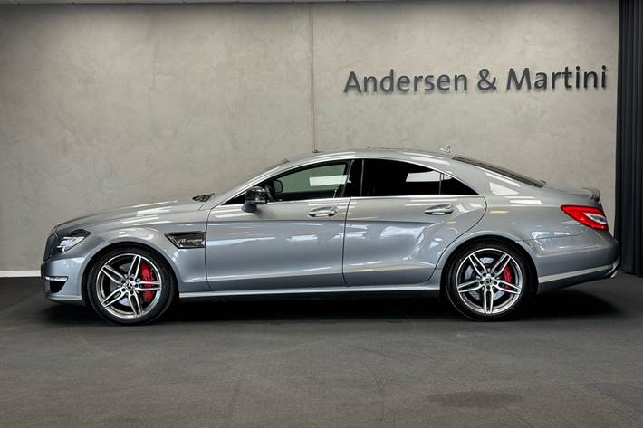 Grå Mercedes CLS63 AMG fra 2011 set udefra