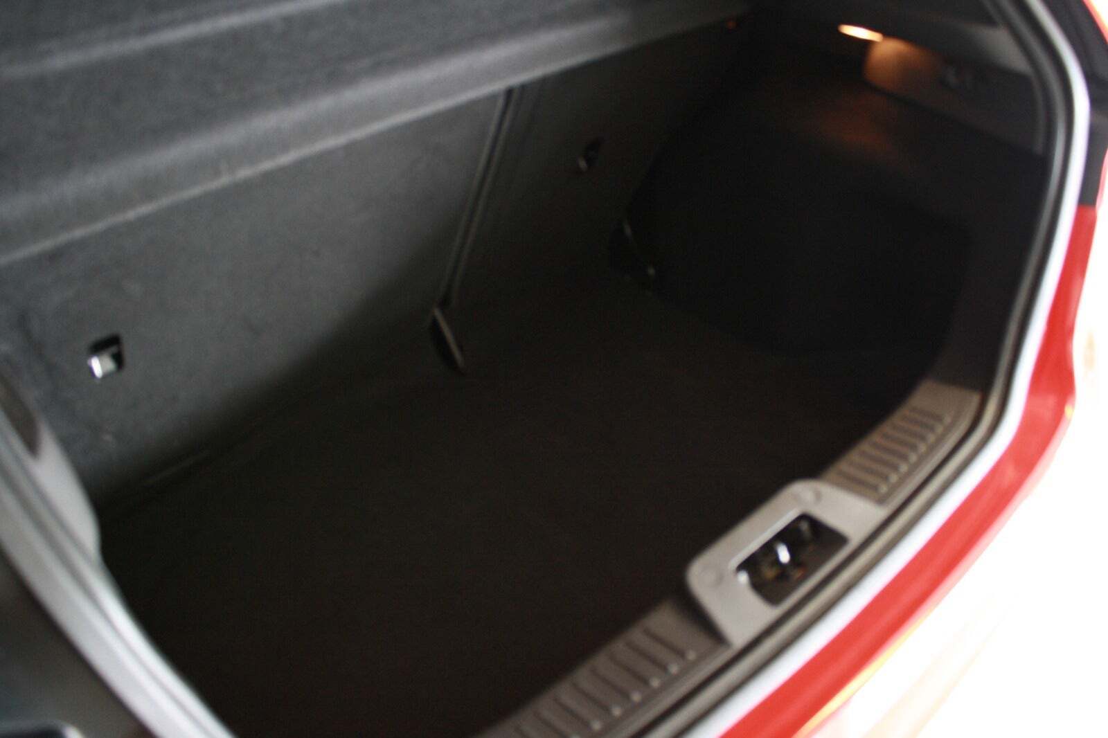 Rød Ford Fiesta fra 2014