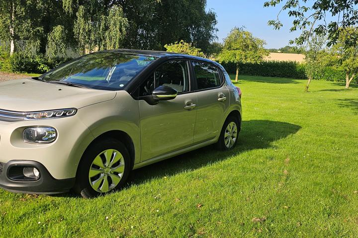 Grå Citroën C3 fra 2017