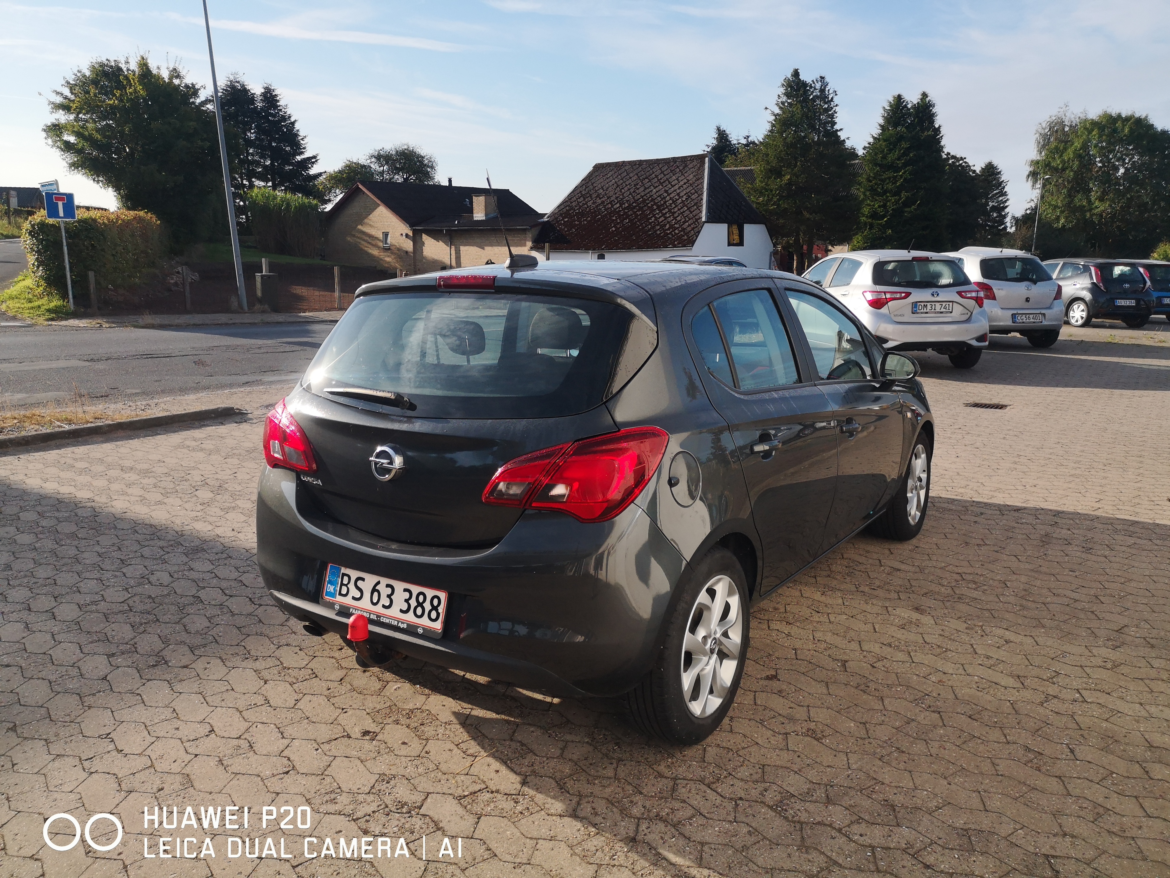 Grå Opel Corsa fra 2017