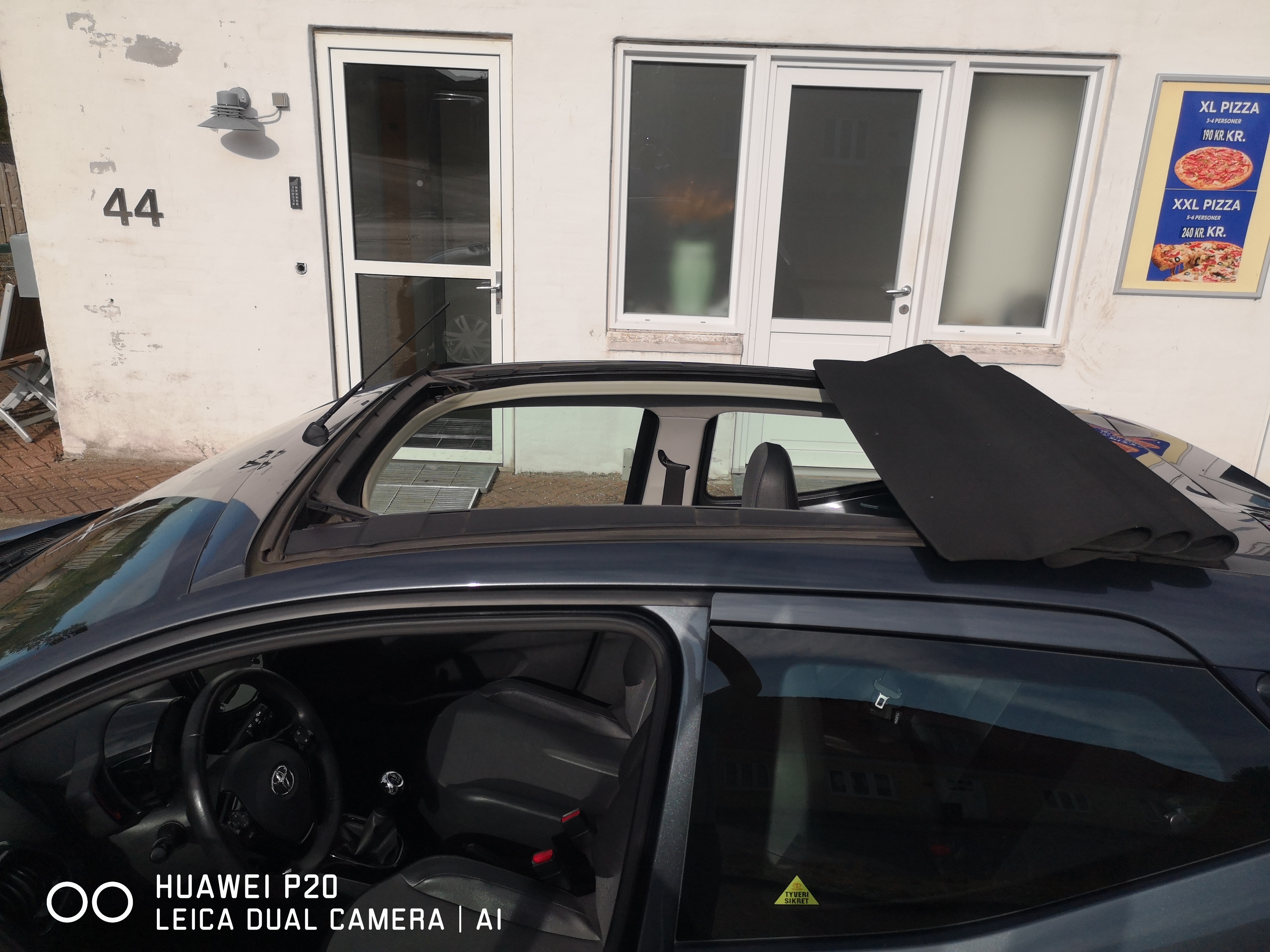 Grå Toyota Aygo fra 2015