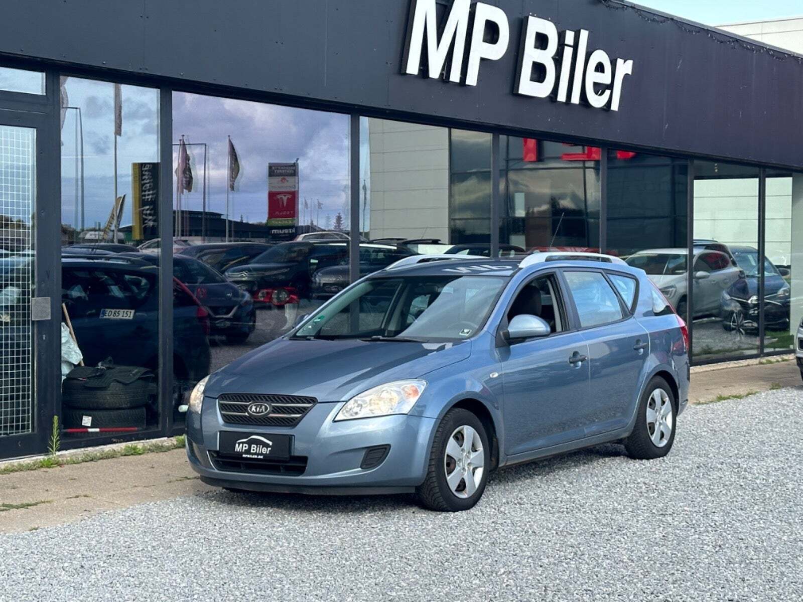 Blå Kia Ceed fra 2008