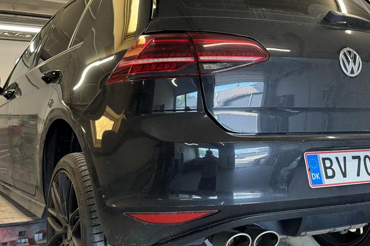 Sort VW Golf fra 2015