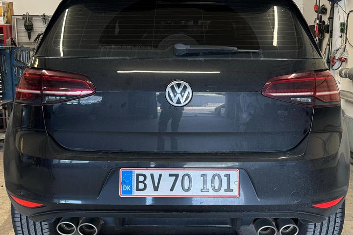 Sort VW Golf fra 2015