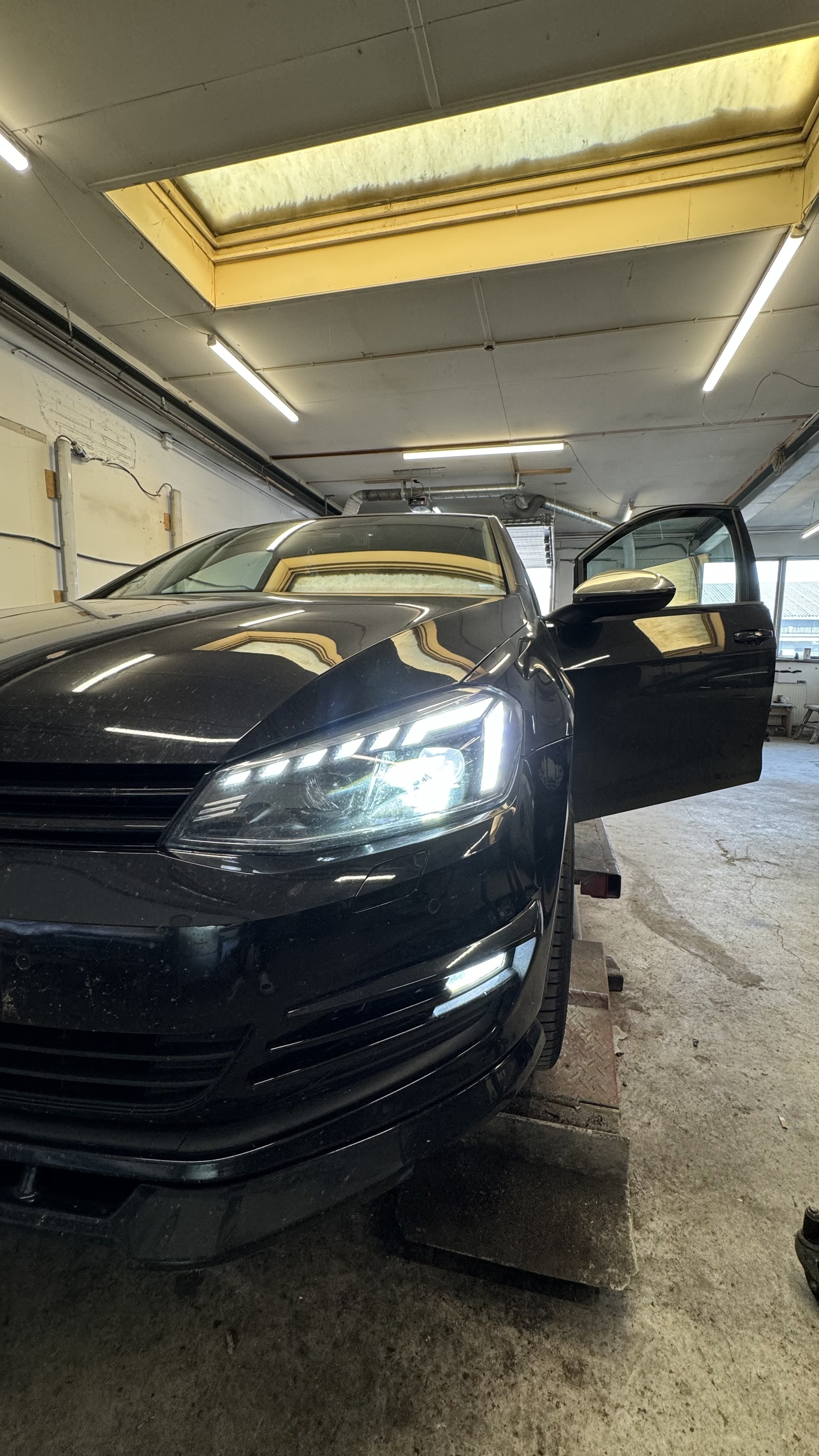 Sort VW Golf fra 2015