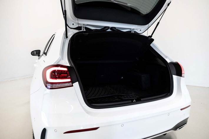 Hvid Mercedes A250 e fra 2021