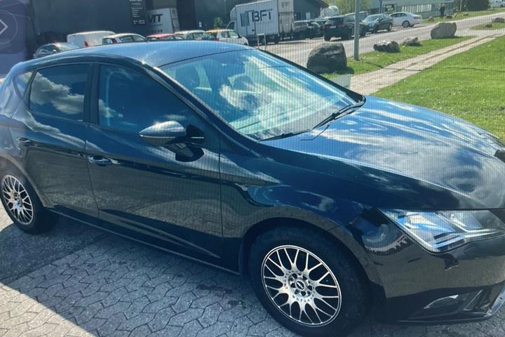 Sort Seat Leon fra 2014