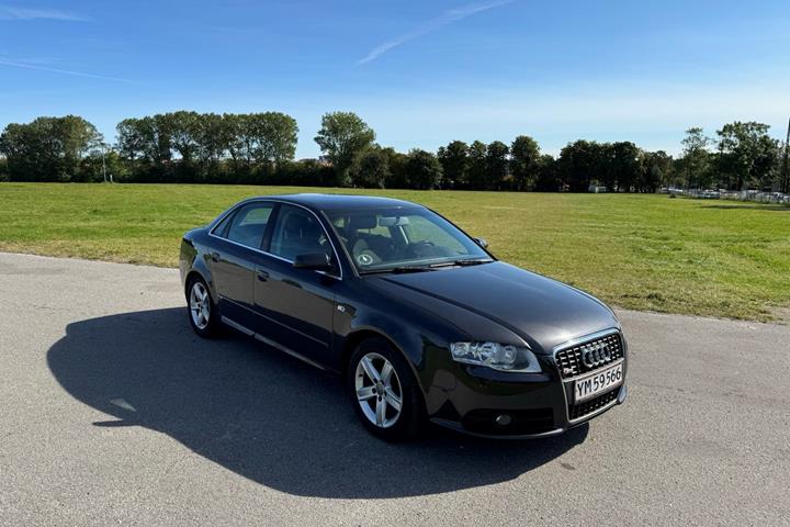Grå Audi A4 fra 2007