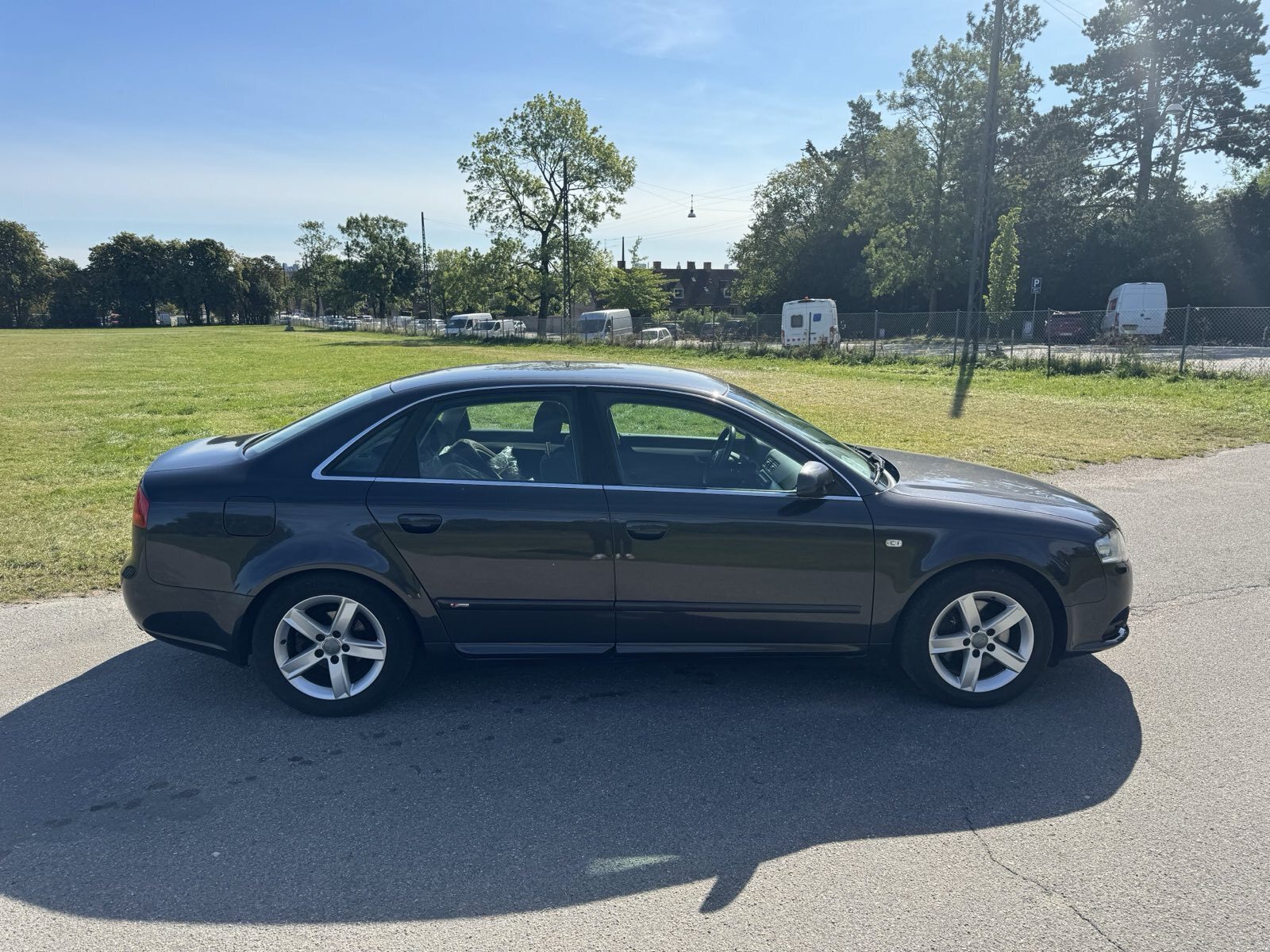 Grå Audi A4 fra 2007