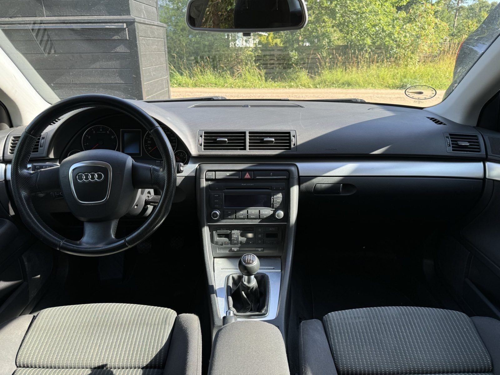 Grå Audi A4 fra 2007