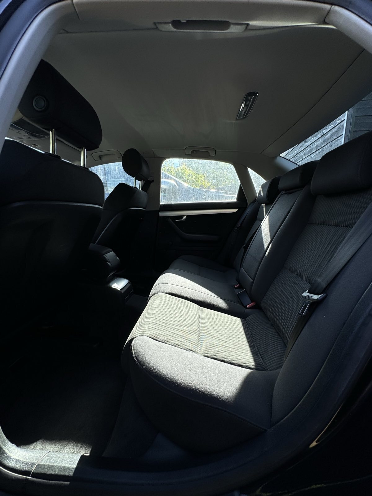 Grå Audi A4 fra 2007