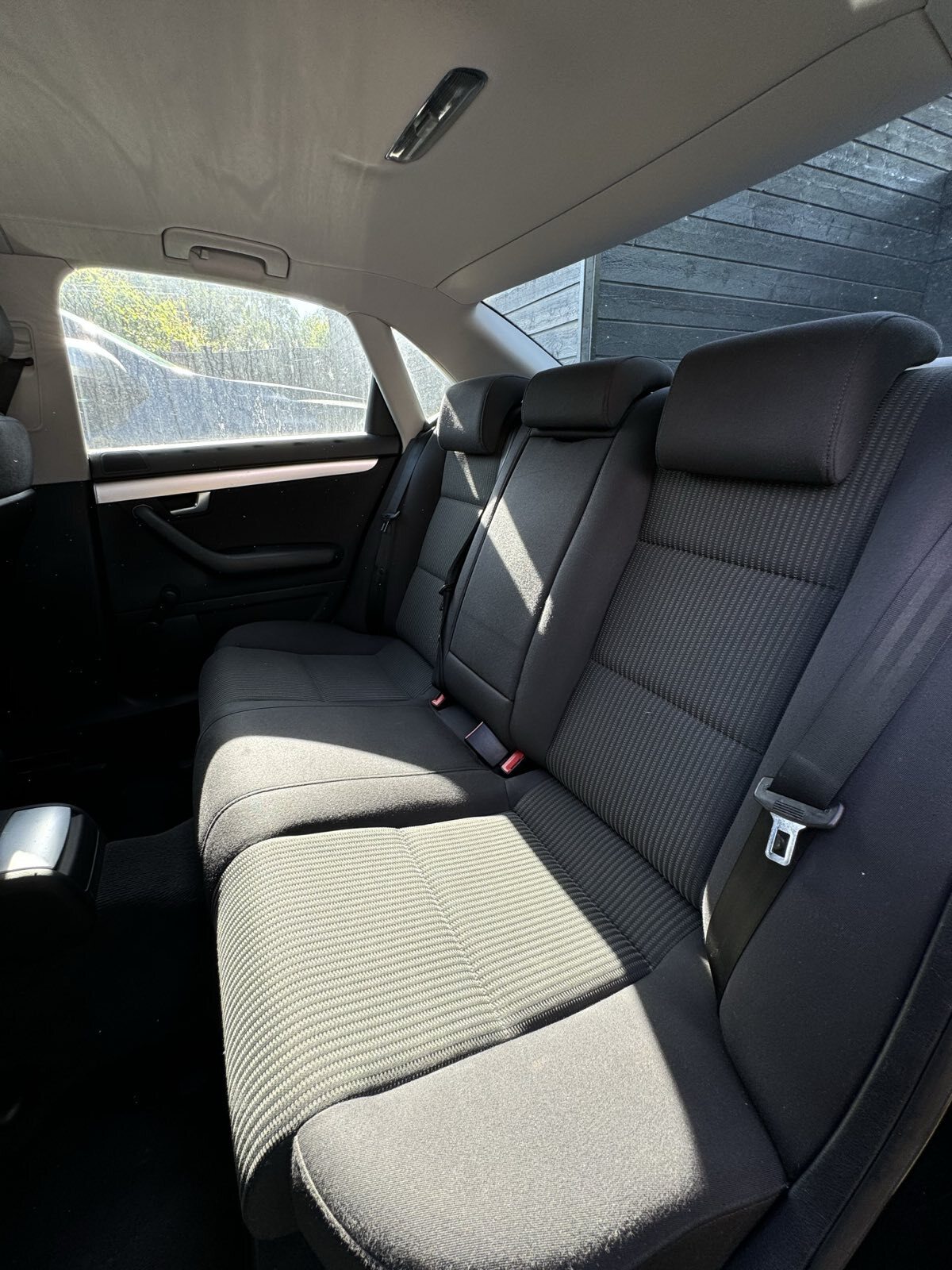 Grå Audi A4 fra 2007