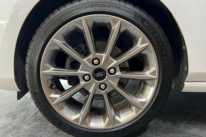 Hvid Ford Fiesta fra 2018