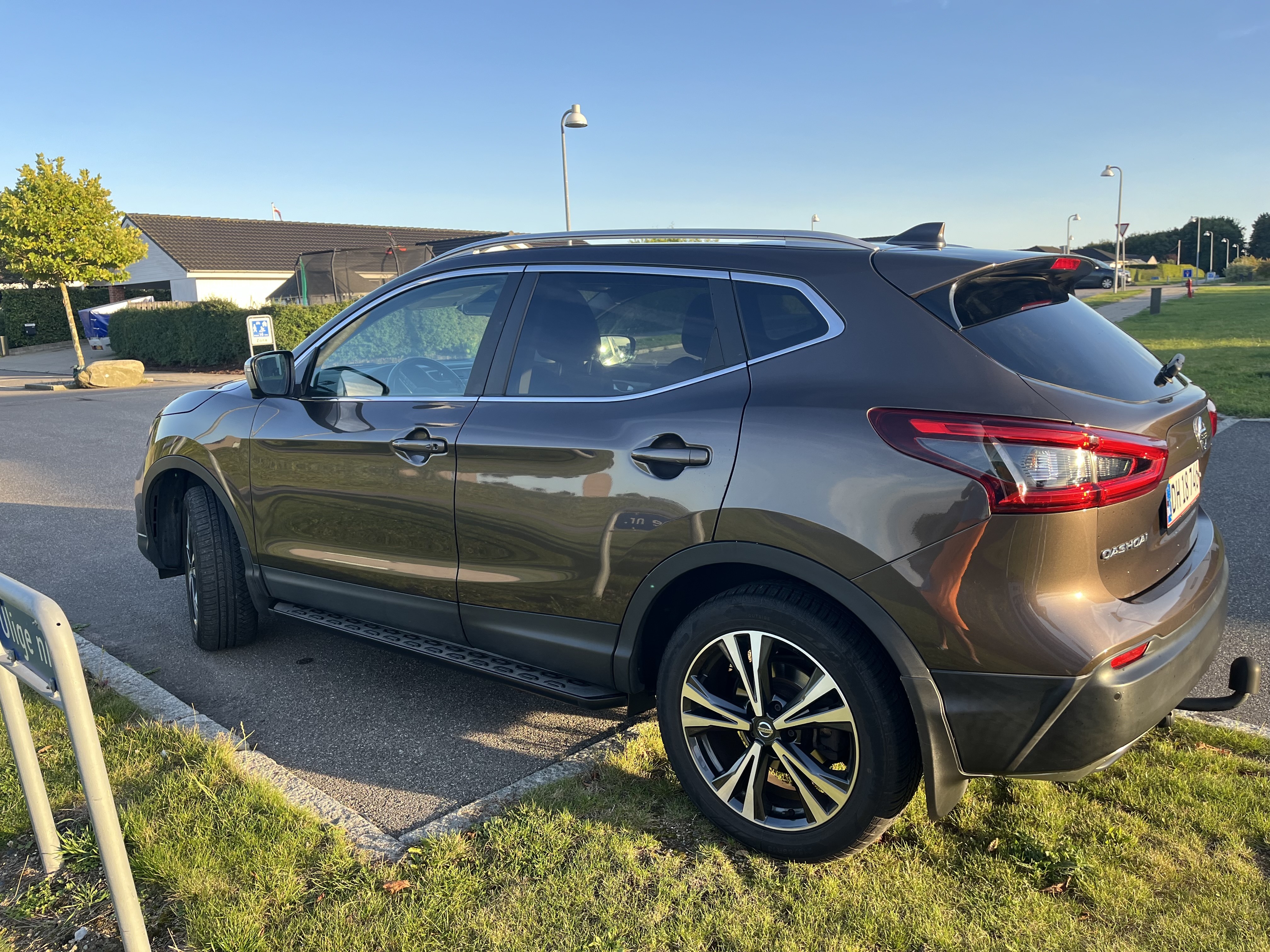 Brun Nissan Qashqai fra 2018
