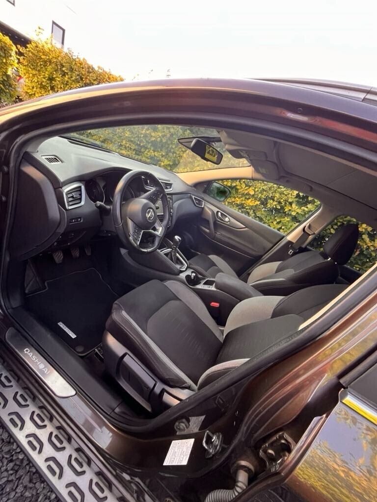 Brun Nissan Qashqai fra 2018