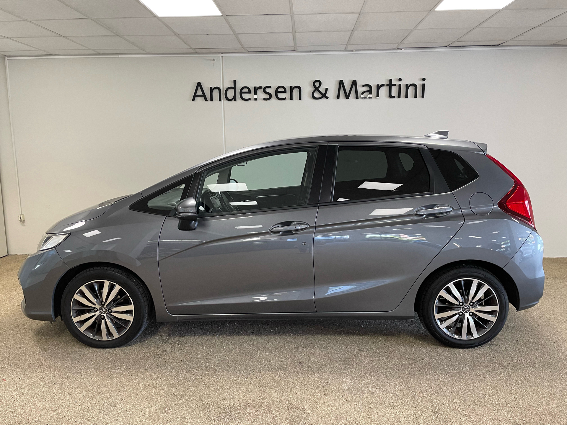 Grå Honda Jazz fra 2018