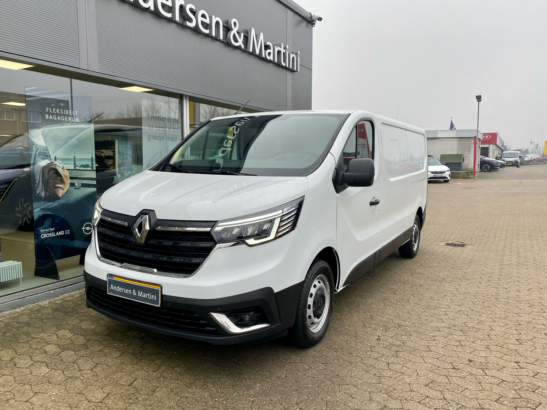 Renault Trafic 2,0 L2H1 DCI Tekno start/stop 130HK Van Man.