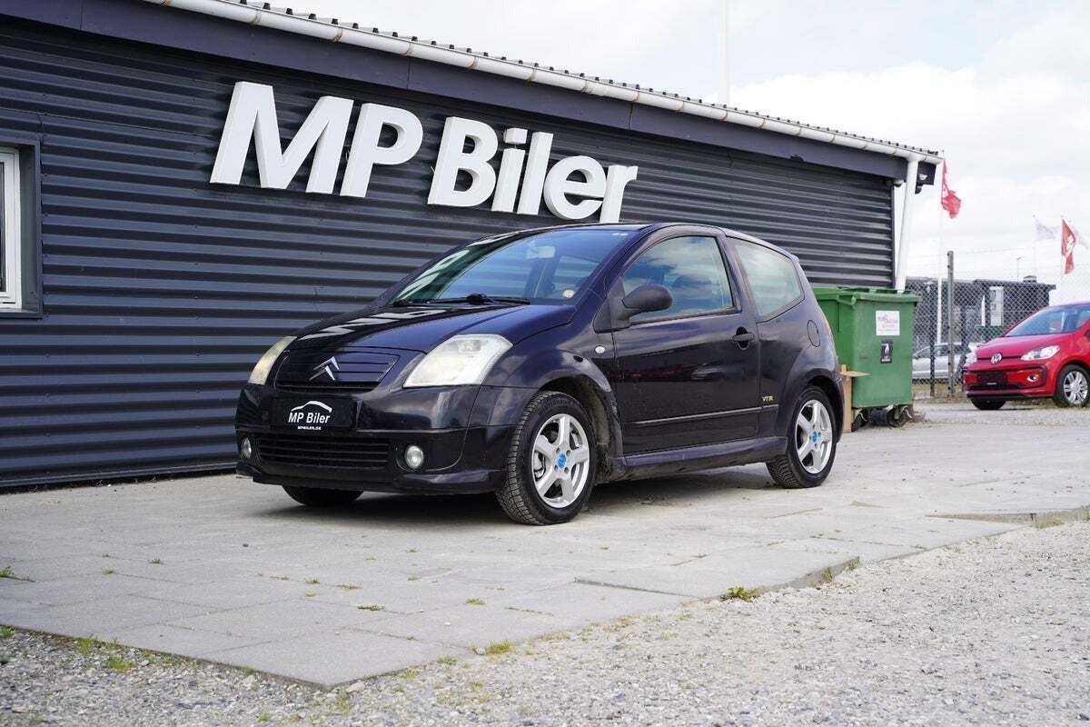 Sort Citroën C2 fra 2004 set udefra