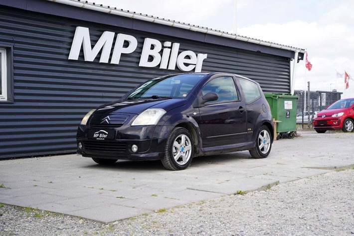 Sort Citroën C2 fra 2004 set udefra