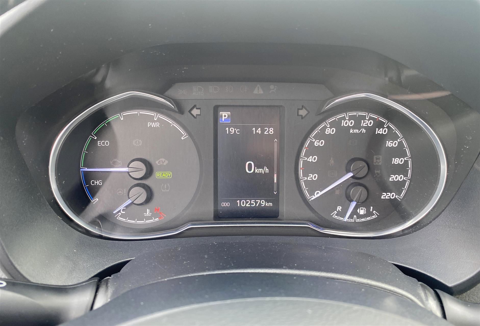 Sølv Toyota Yaris fra 2019