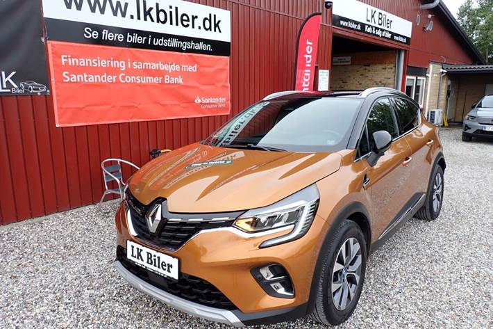 Orange Renault Captur fra 2020 set udefra