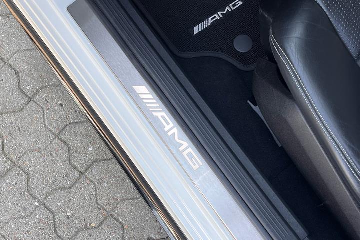 Hvid Mercedes E63 AMG S fra 2014