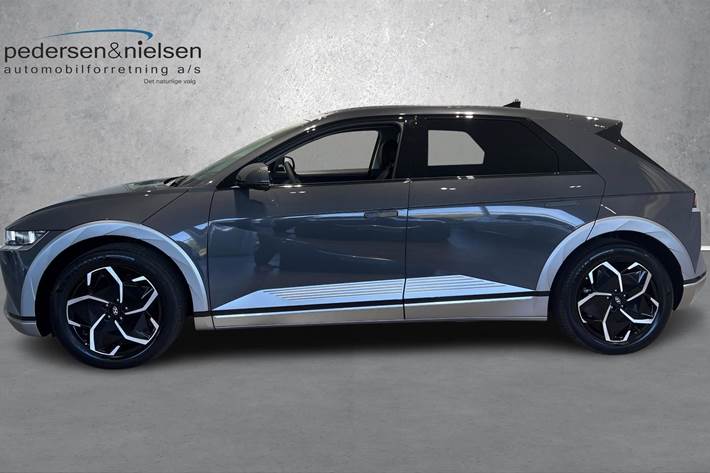 Grå Hyundai Ioniq 5 fra 2024